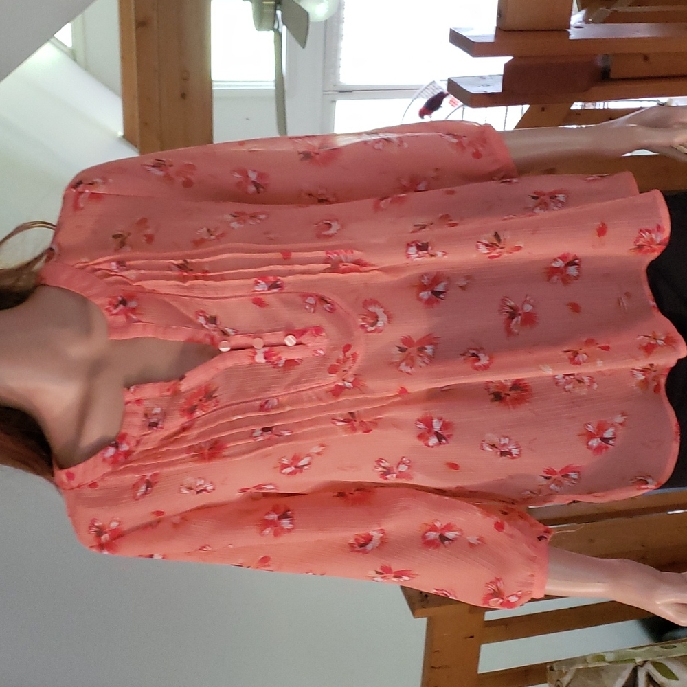 Womans st johns Bay floral  semi sheer shirt - Picture 2 of 5